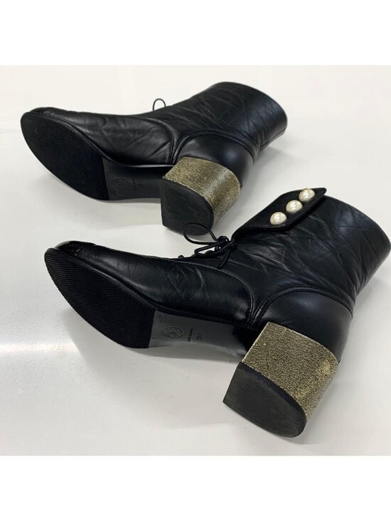 Chanel Shiny Calfskin Pearl Lace Up Combat Short Boots 41  Chanel Leather Cocomark Pearl Wrinkled Lace Up Short Boots